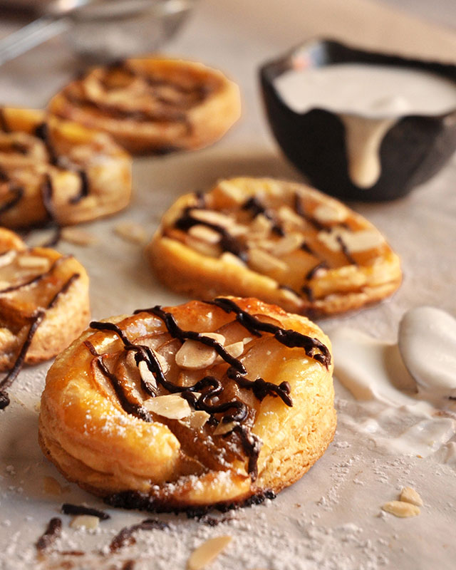 Pear and chocolate tarts